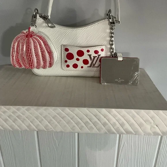 LOUIS VUITTON x Yayoi Kusama LVxYK Epi Marerini 2WAY - Picture 3 of 13